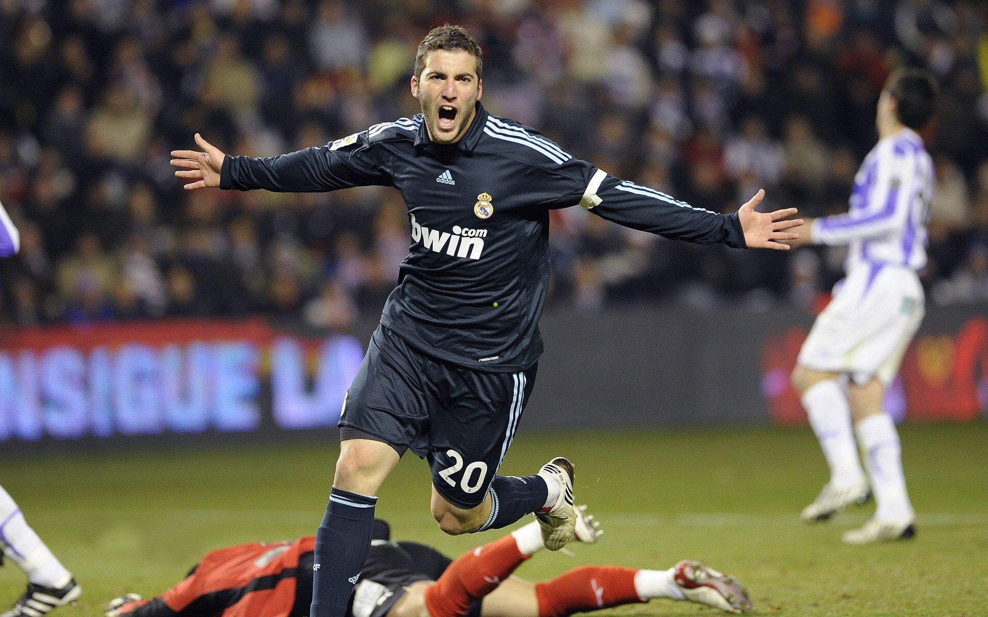 海星体育网址|小法寄语青训新星，学习梅西的饥饿感，锻造未来顶级球员